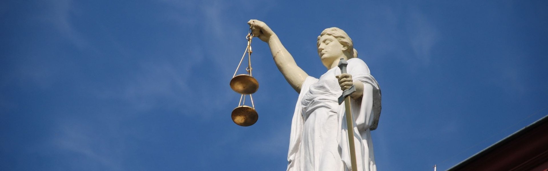 Aufnahme der Statue der Göttin der Gerechtigkeit "Justitia"