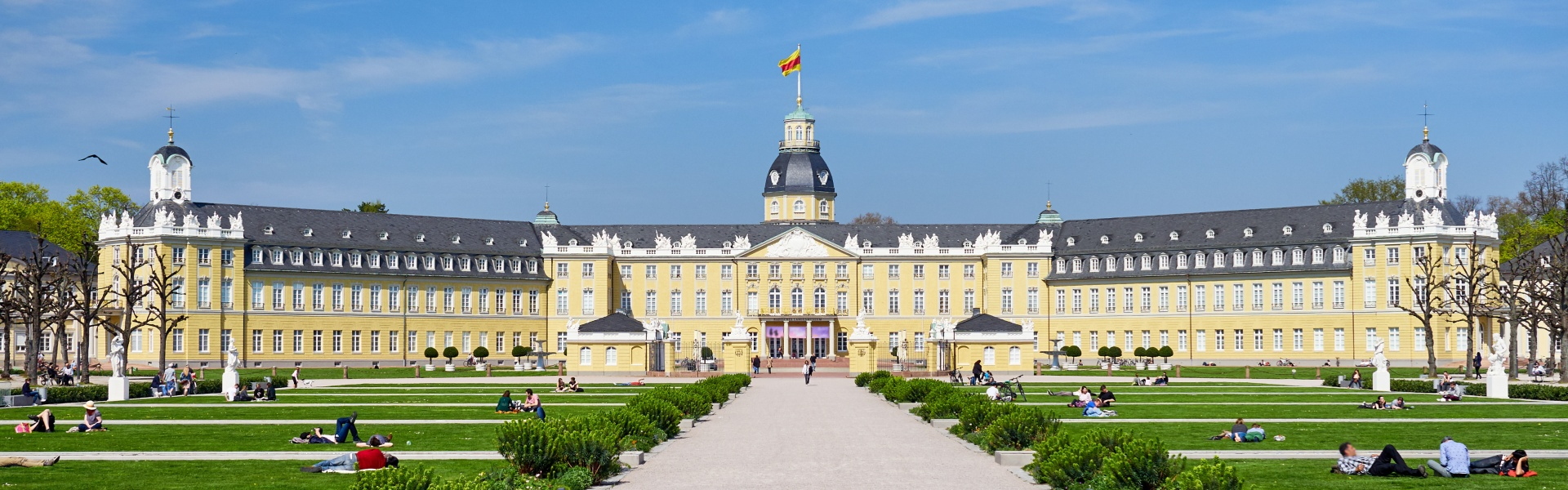 Frontansicht des Karlsruher Schlosses