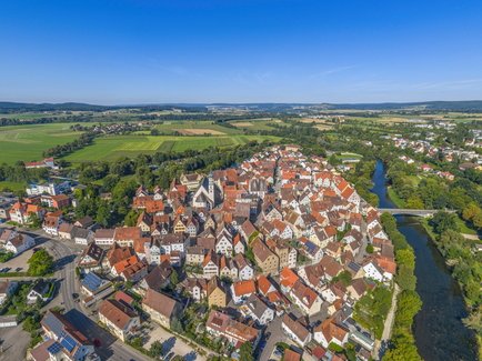 Die Stadt Munderkingen im Alb-Donau-Kreis aus der Vogelperspektive.