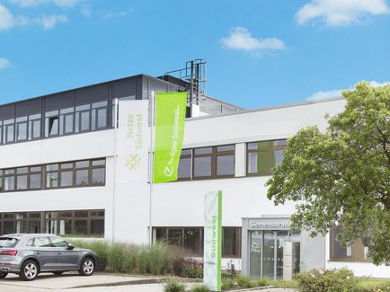 Außenaufnahme des Firmenhauptsitzes der Erdgas Südwest GmbH im Ettlinger Industriegebiet