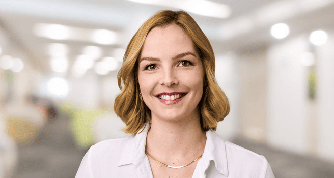 Portrait von Eva Wenzel - Managerin Unternehmenskommunikation der Erdgas Südwest GmbH