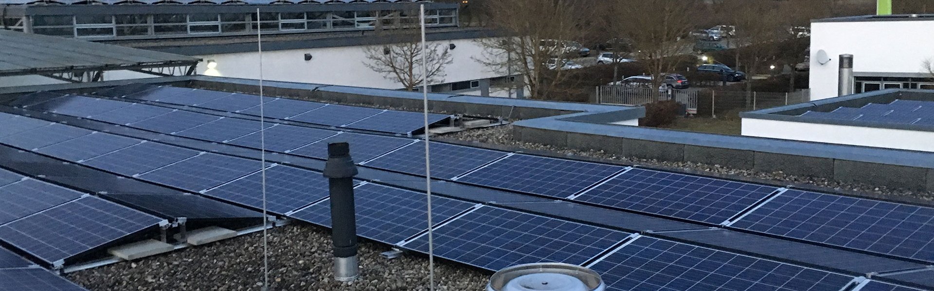 Verwaltungsgebäude Munderkingen PV Anlage auf Dach: zum Thema gutes Betriebsklima