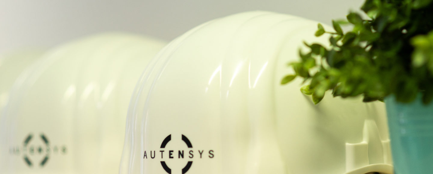 Autensys Helme. Sie helfen die Energiewende und Autarkie in Unternehmen zu erreichen.