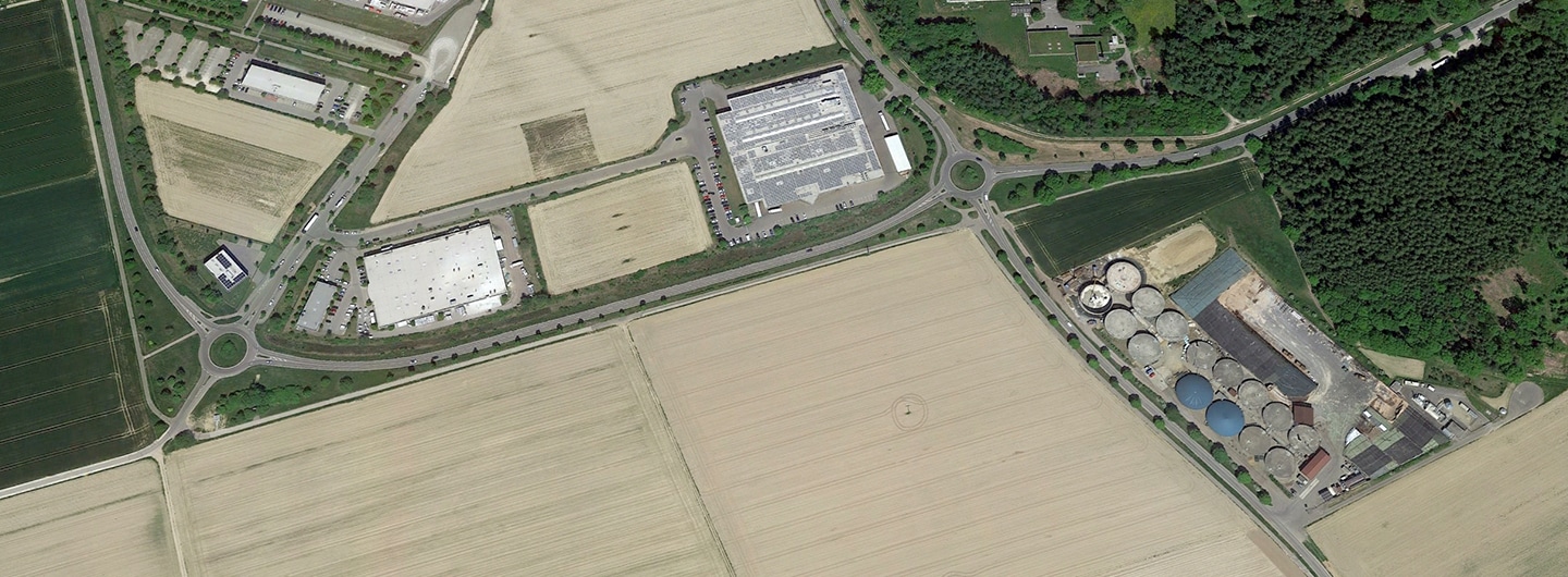 Luftbild einer Biogasanlage in Laupheim