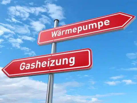 Symbolbild zum Thema Vergleich der Kosten bei Anschaffung und Betrieb von Wärmepumpe und Gasheizung